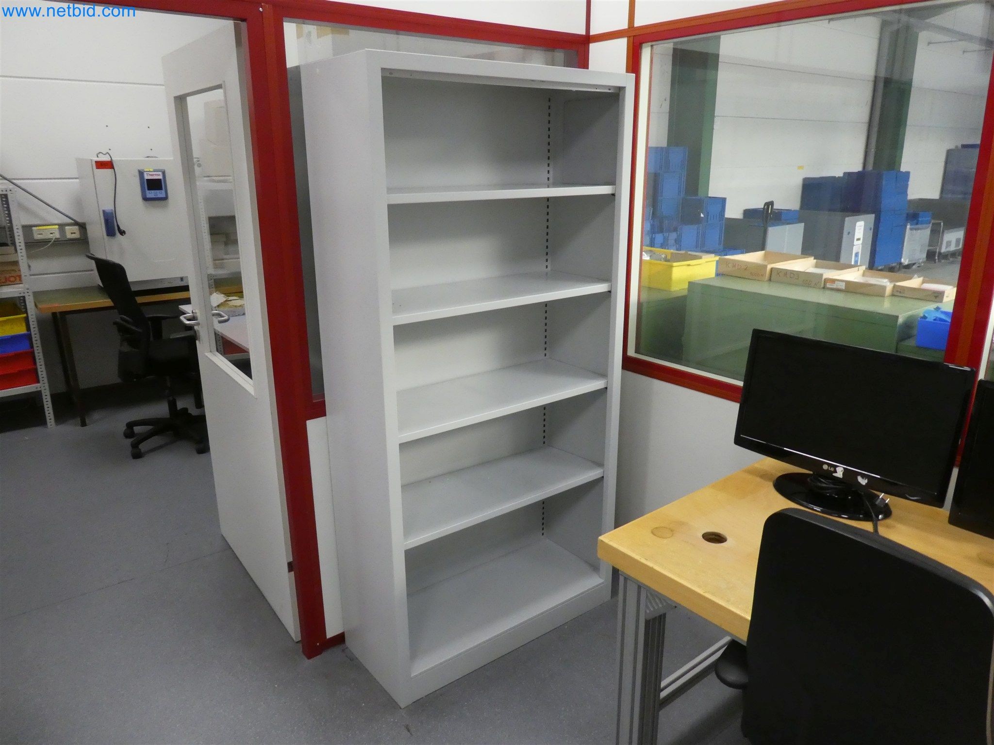 Machines de moulage par injection, machines CNC & lignes d'assemblage pour les éléments chauffants et les composants automobiles-14