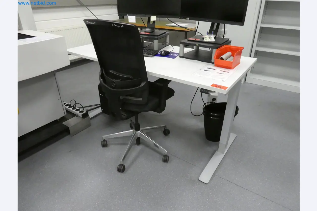 Machines de moulage par injection, machines CNC & lignes d'assemblage pour les éléments chauffants et les composants automobiles-6