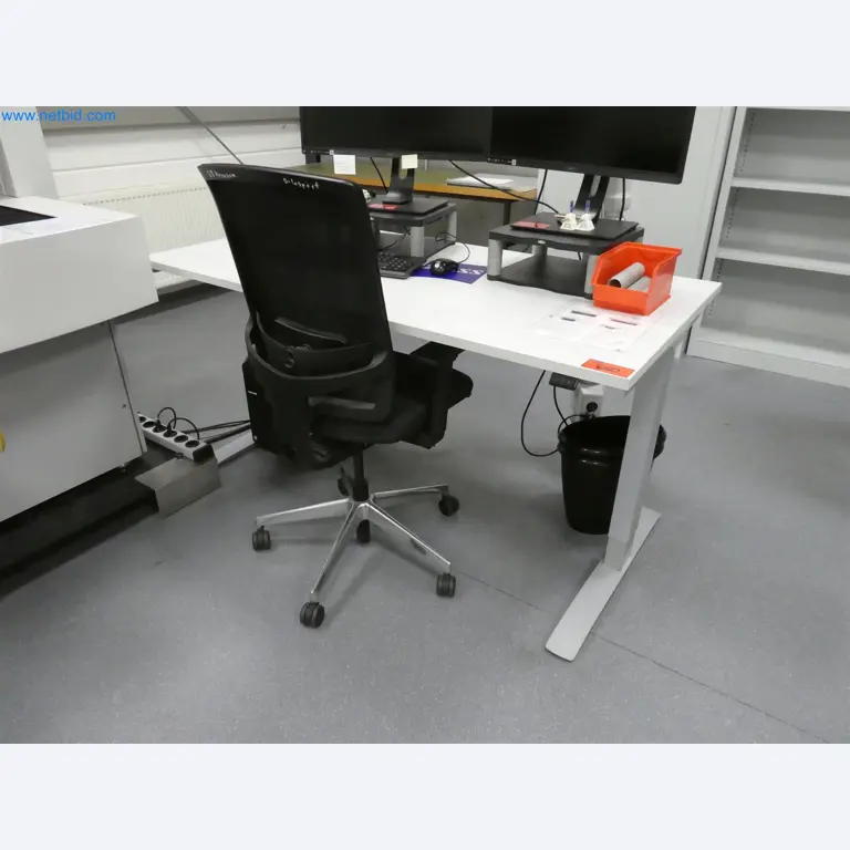 Machines de moulage par injection, machines CNC & lignes d'assemblage pour les éléments chauffants et les composants automobiles-6