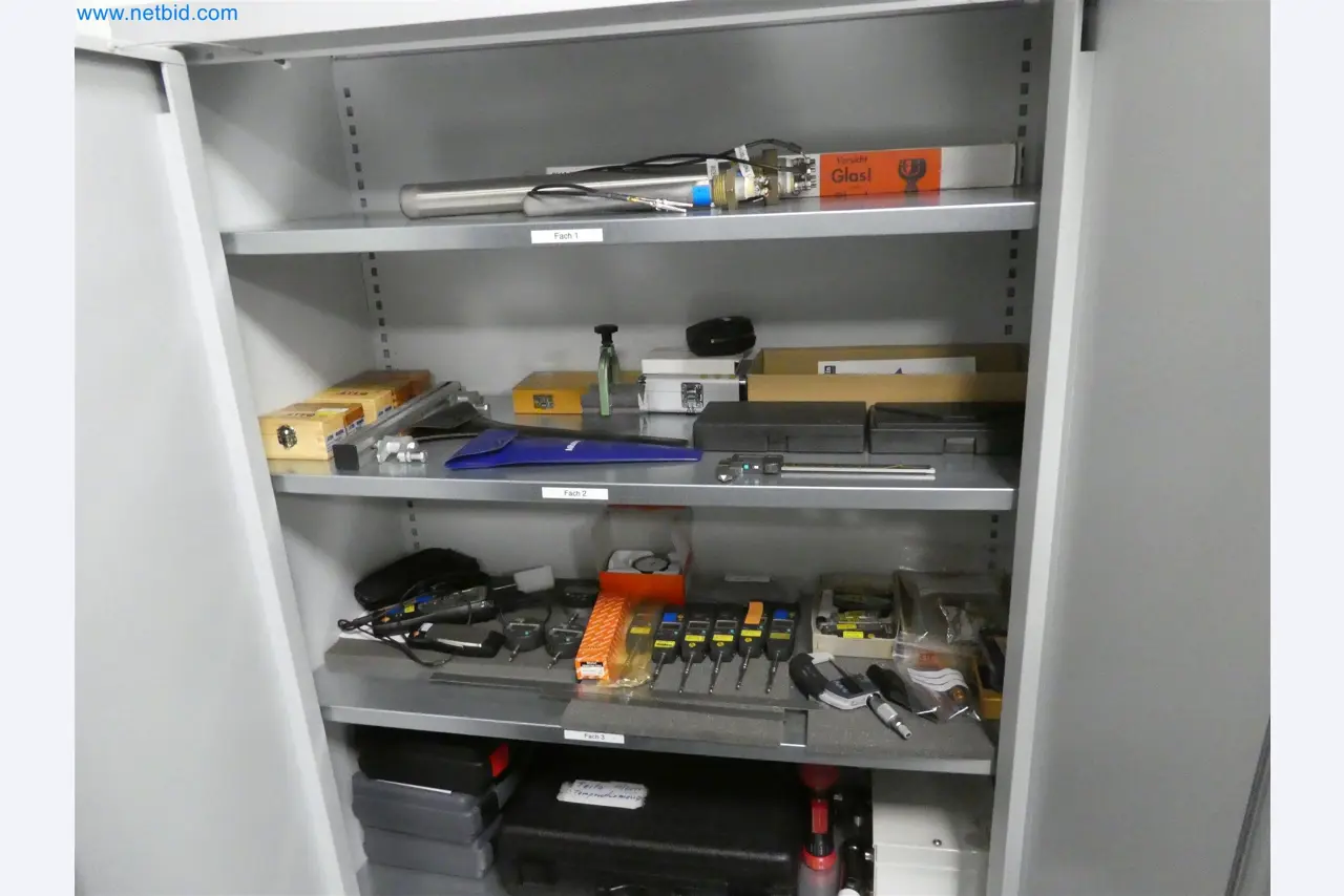 Machines de moulage par injection, machines CNC & lignes d'assemblage pour les éléments chauffants et les composants automobiles-8