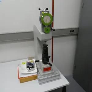 Appareil d'essai de dureté Ernst