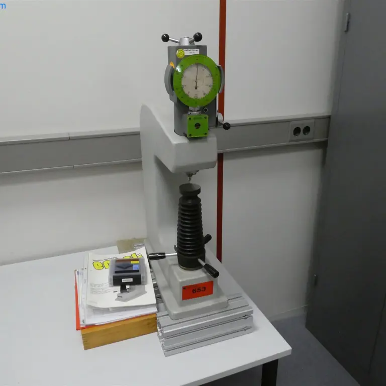 Appareil d'essai de dureté Ernst