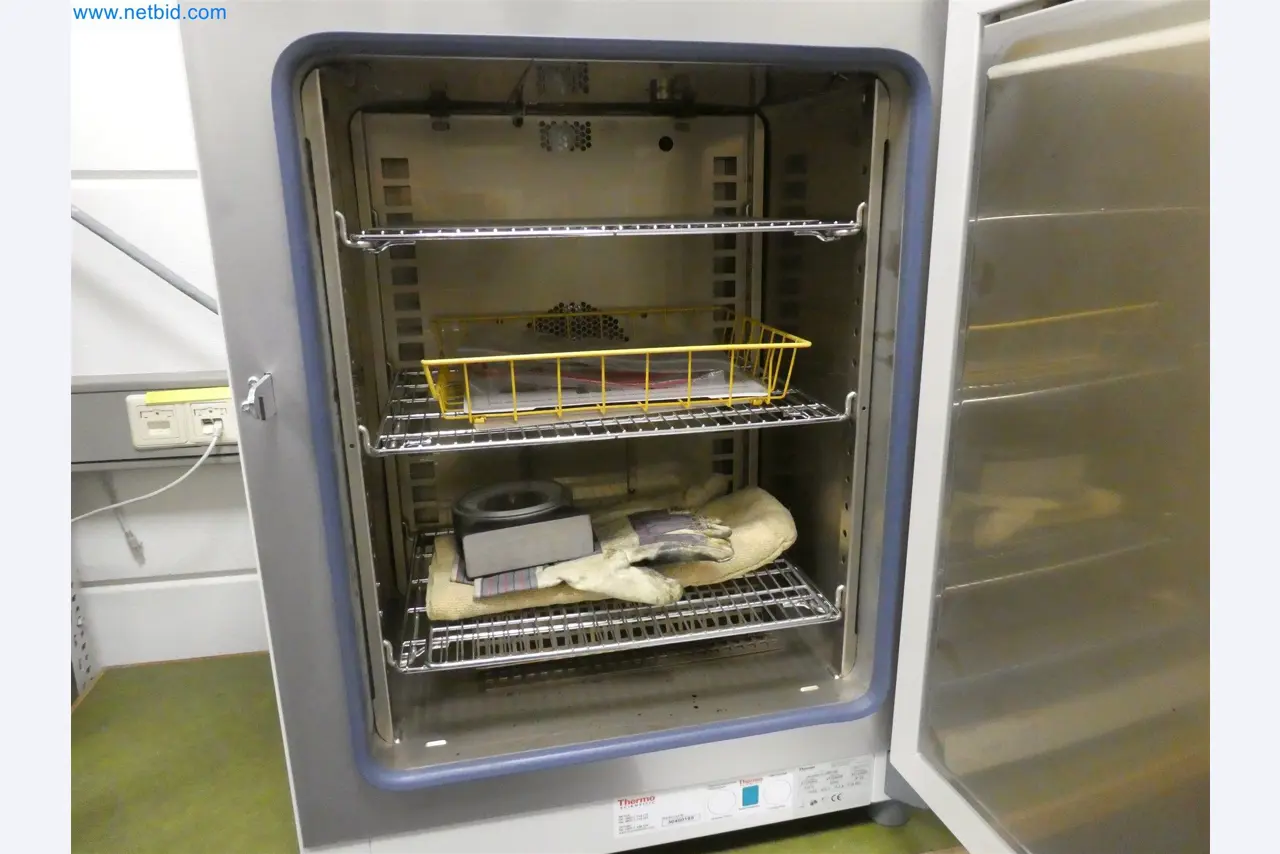 Injection molding machines, CNC machines & assembly lines for heating elements and automotive components-4