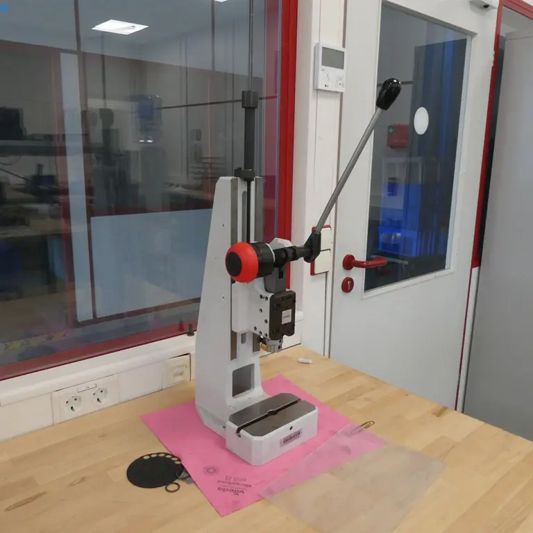 Presse à genouillère Schmidt 18VRF