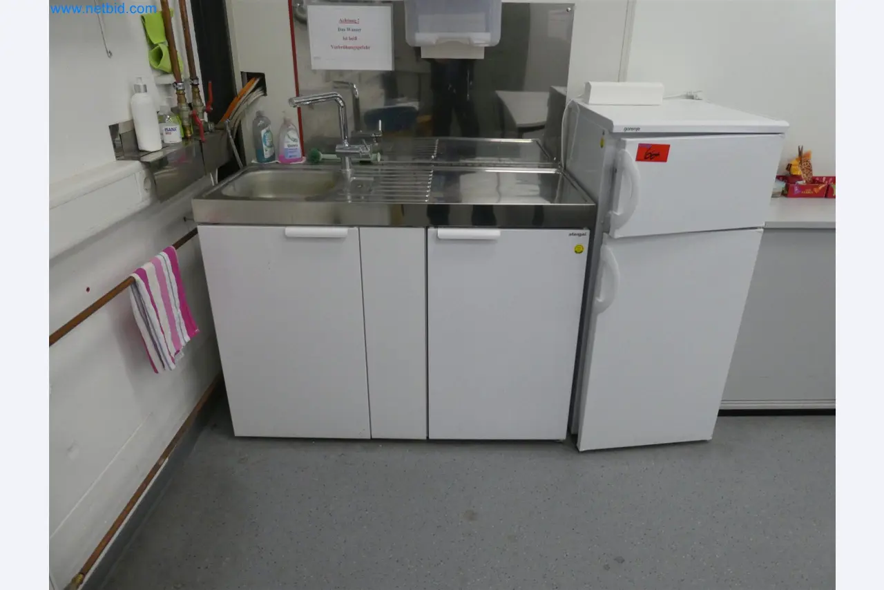 Injection molding machines, CNC machines & assembly lines for heating elements and automotive components-6