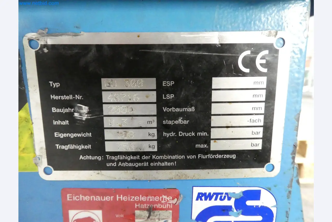 Máquinas de moldeo por inyección, máquinas CNC y líneas de montaje para elementos calefactores y componentes de automoción-1