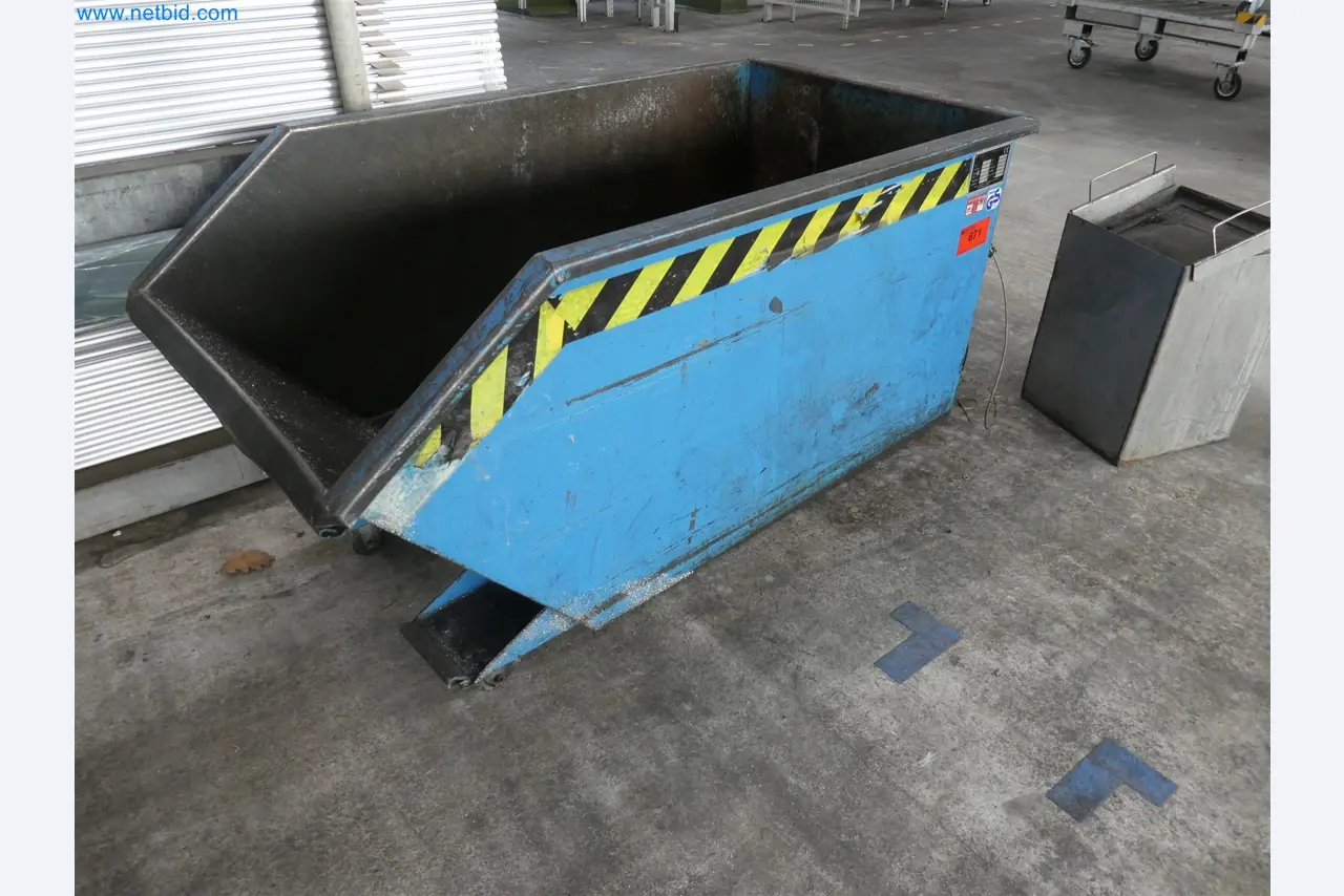 Máquinas de moldeo por inyección, máquinas CNC y líneas de montaje para elementos calefactores y componentes de automoción-3