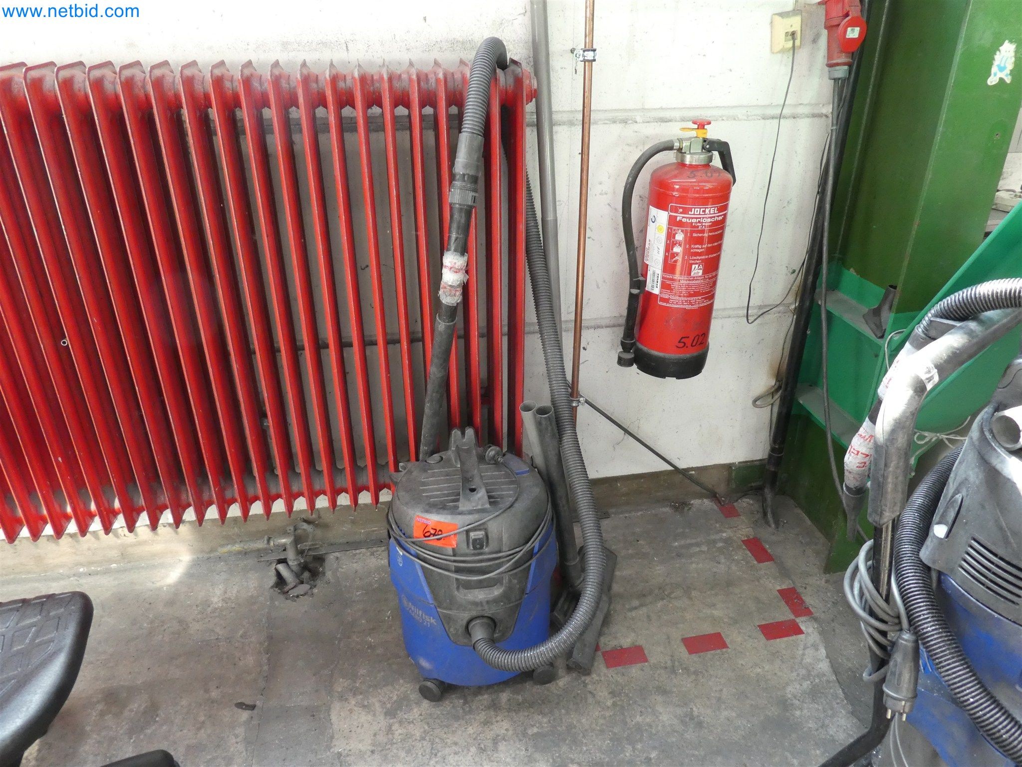 Máquinas de moldeo por inyección, máquinas CNC y líneas de montaje para elementos calefactores y componentes de automoción-2