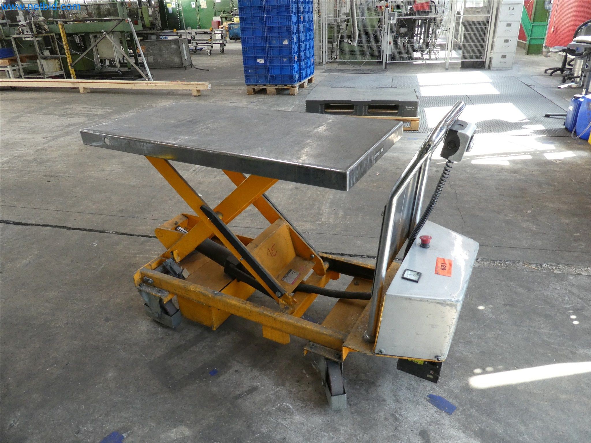 Máquinas de moldeo por inyección, máquinas CNC y líneas de montaje para elementos calefactores y componentes de automoción-4