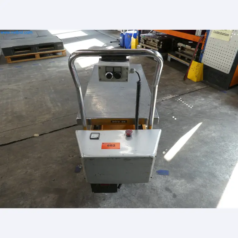 Máquinas de moldeo por inyección, máquinas CNC y líneas de montaje para elementos calefactores y componentes de automoción-2