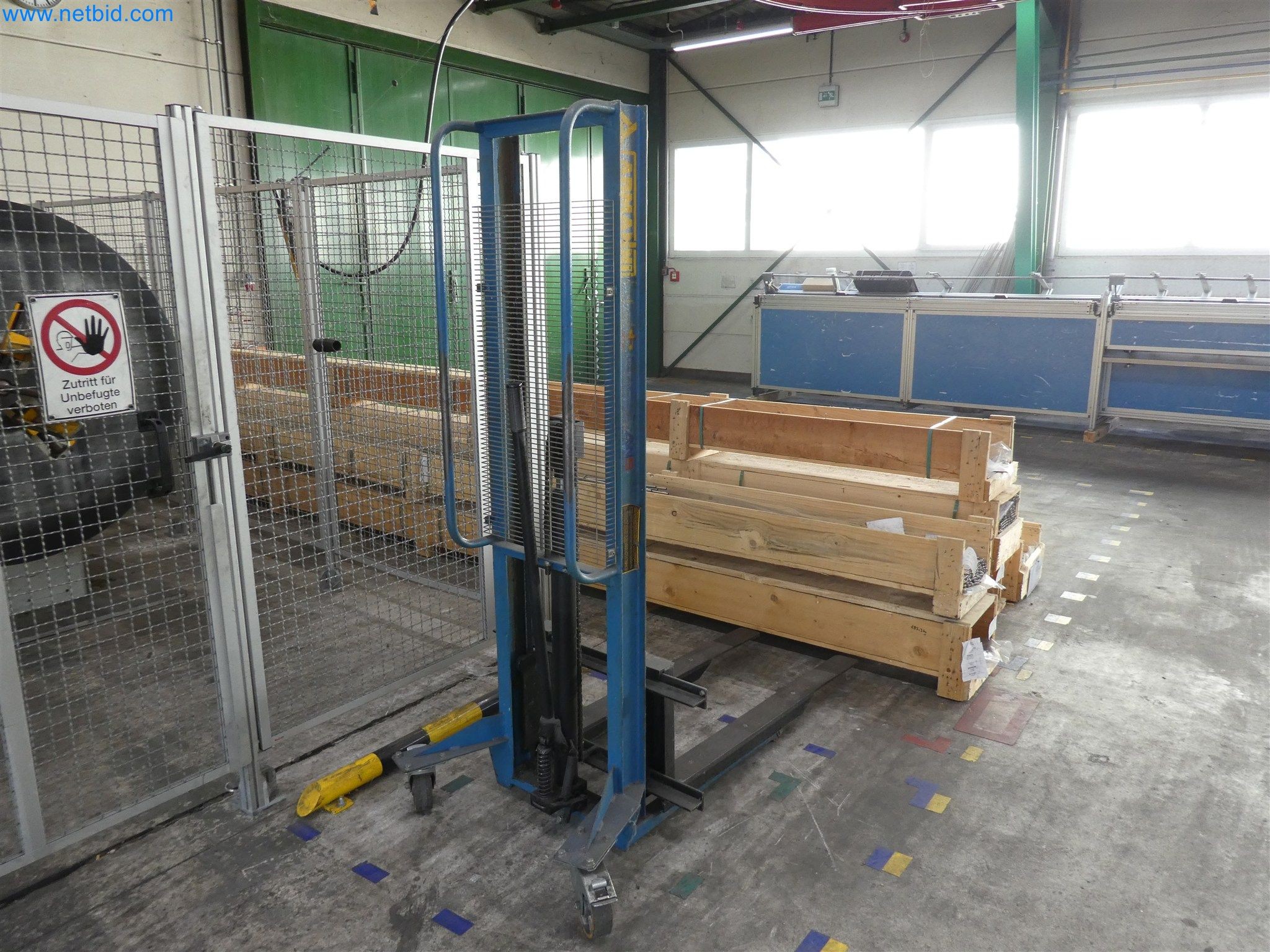 Máquinas de moldeo por inyección, máquinas CNC y líneas de montaje para elementos calefactores y componentes de automoción-1