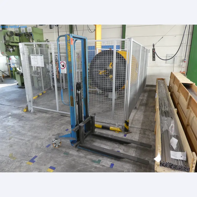 Máquinas de moldeo por inyección, máquinas CNC y líneas de montaje para elementos calefactores y componentes de automoción-2