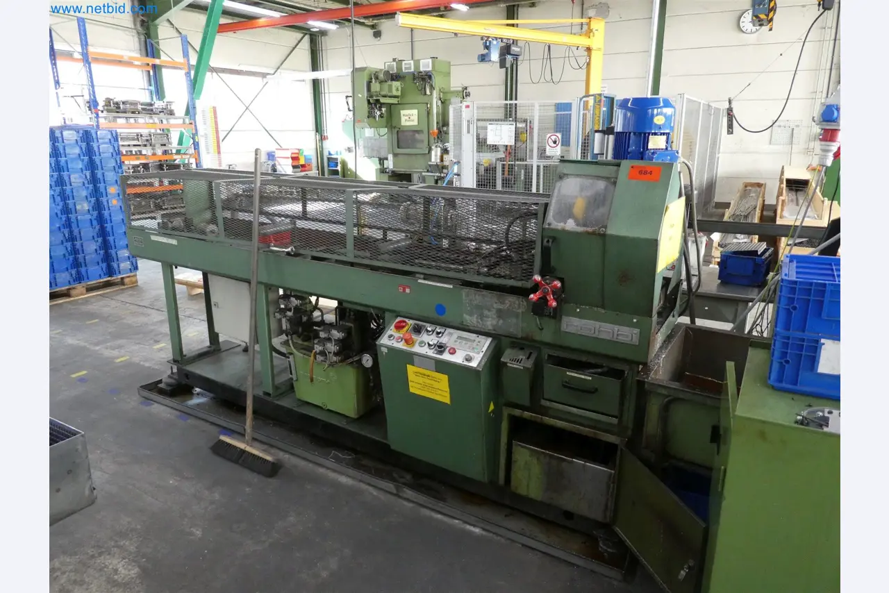 Máquinas de moldeo por inyección, máquinas CNC y líneas de montaje para elementos calefactores y componentes de automoción-1