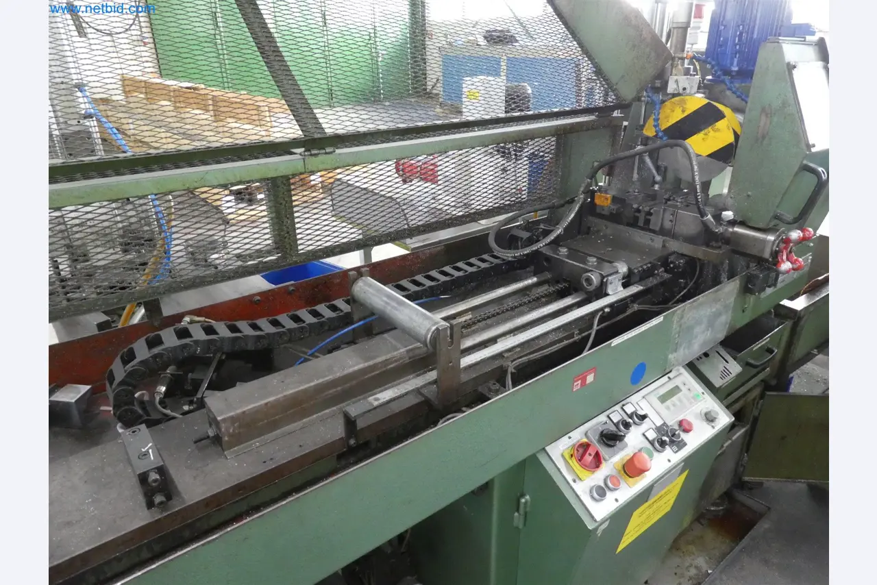 Máquinas de moldeo por inyección, máquinas CNC y líneas de montaje para elementos calefactores y componentes de automoción-4