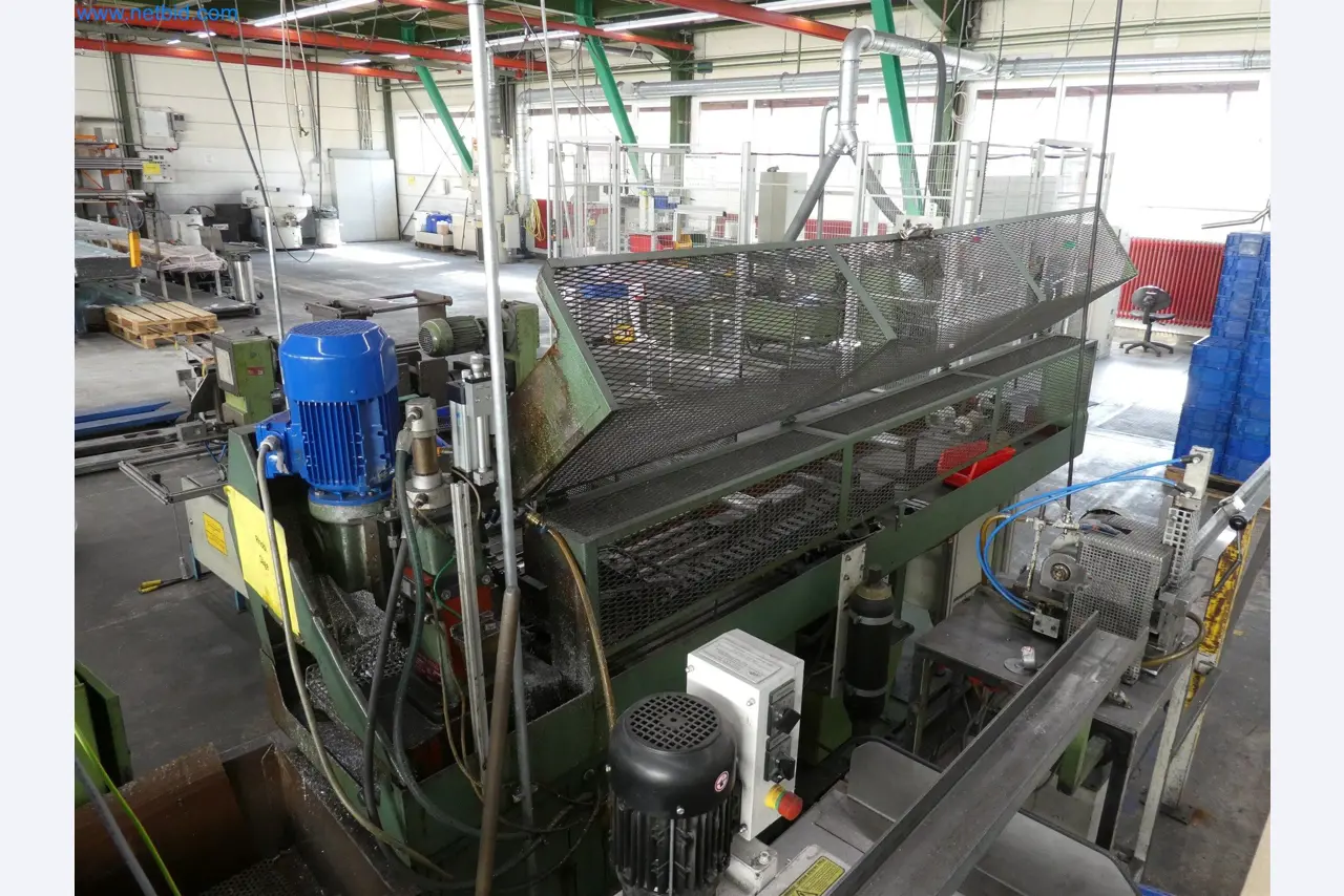 Máquinas de moldeo por inyección, máquinas CNC y líneas de montaje para elementos calefactores y componentes de automoción-6