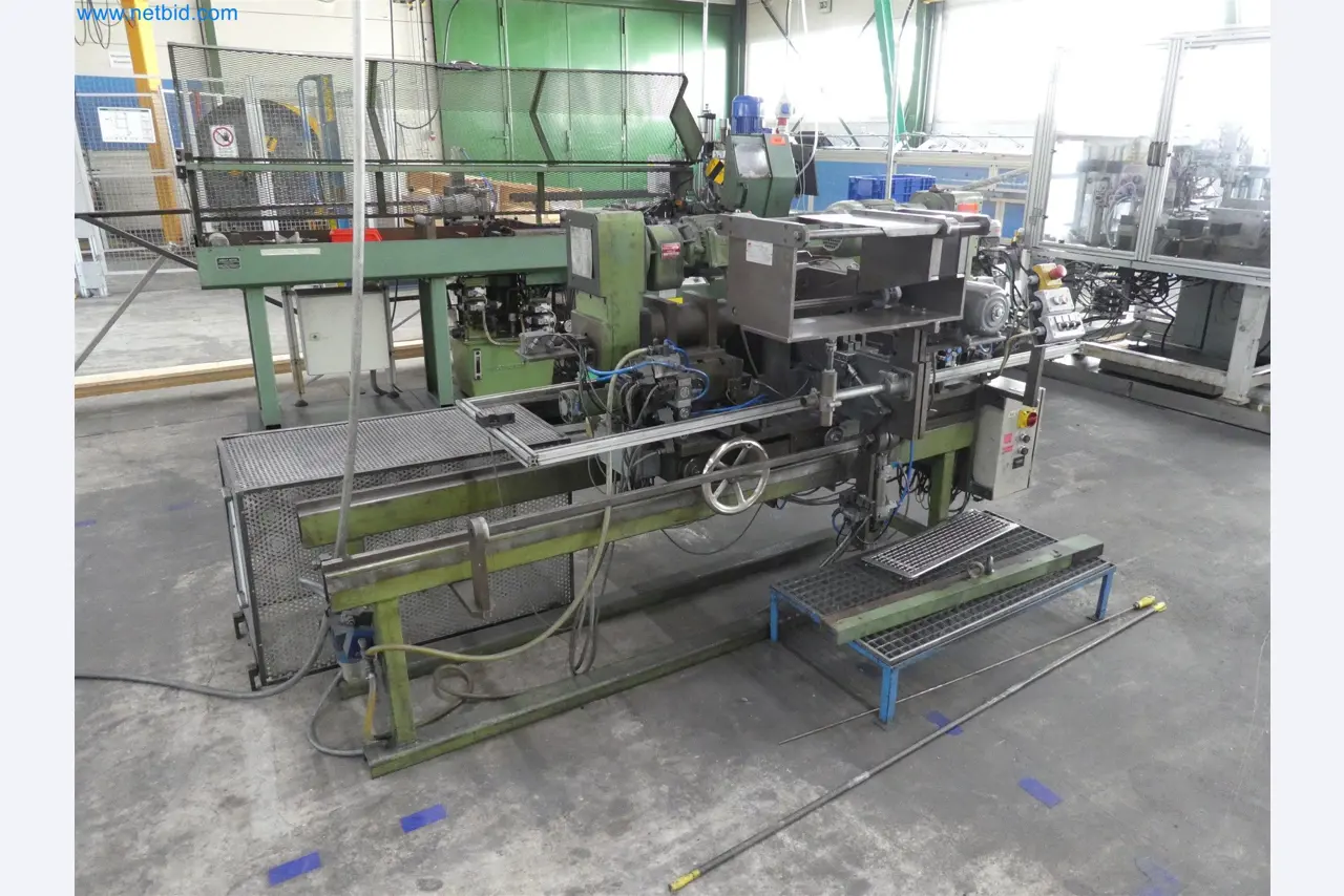 Máquinas de moldeo por inyección, máquinas CNC y líneas de montaje para elementos calefactores y componentes de automoción-2