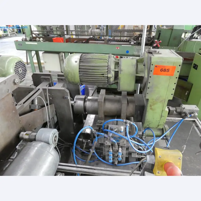 Máquinas de moldeo por inyección, máquinas CNC y líneas de montaje para elementos calefactores y componentes de automoción-4