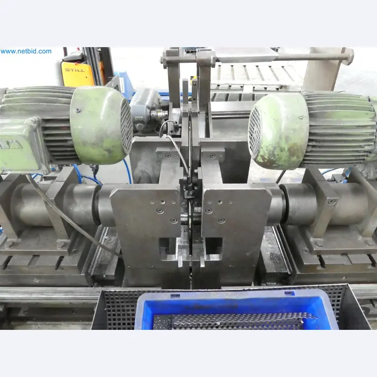 Máquinas de moldeo por inyección, máquinas CNC y líneas de montaje para elementos calefactores y componentes de automoción-5