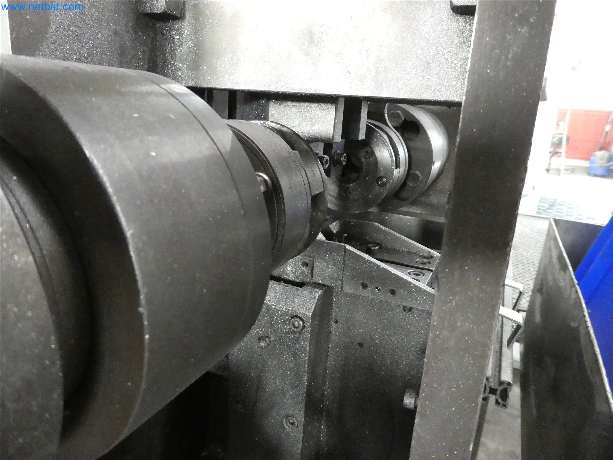 Máquinas de moldeo por inyección, máquinas CNC y líneas de montaje para elementos calefactores y componentes de automoción-7