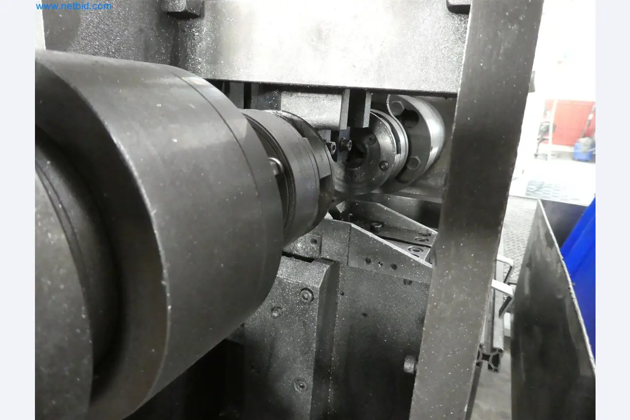 Máquinas de moldeo por inyección, máquinas CNC y líneas de montaje para elementos calefactores y componentes de automoción-7