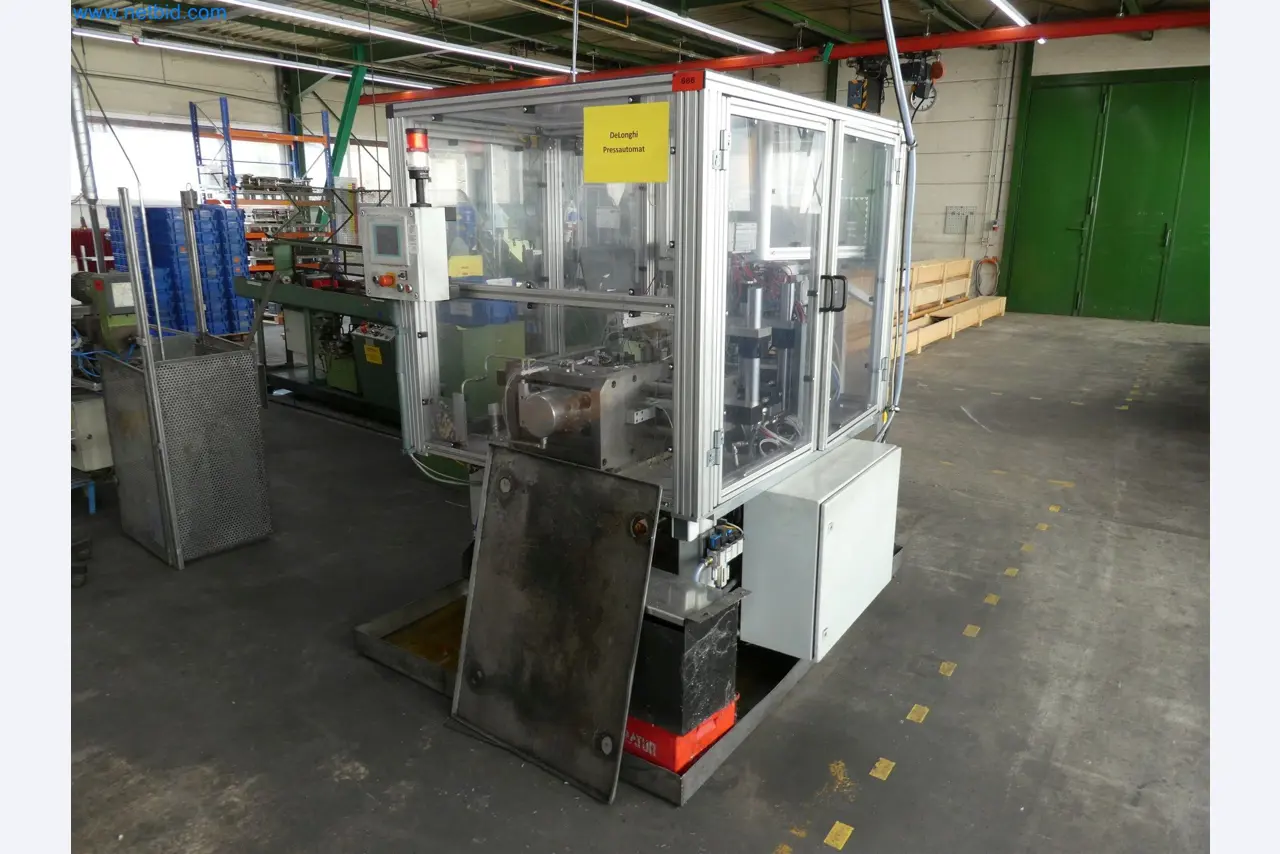 Máquinas de moldeo por inyección, máquinas CNC y líneas de montaje para elementos calefactores y componentes de automoción-1