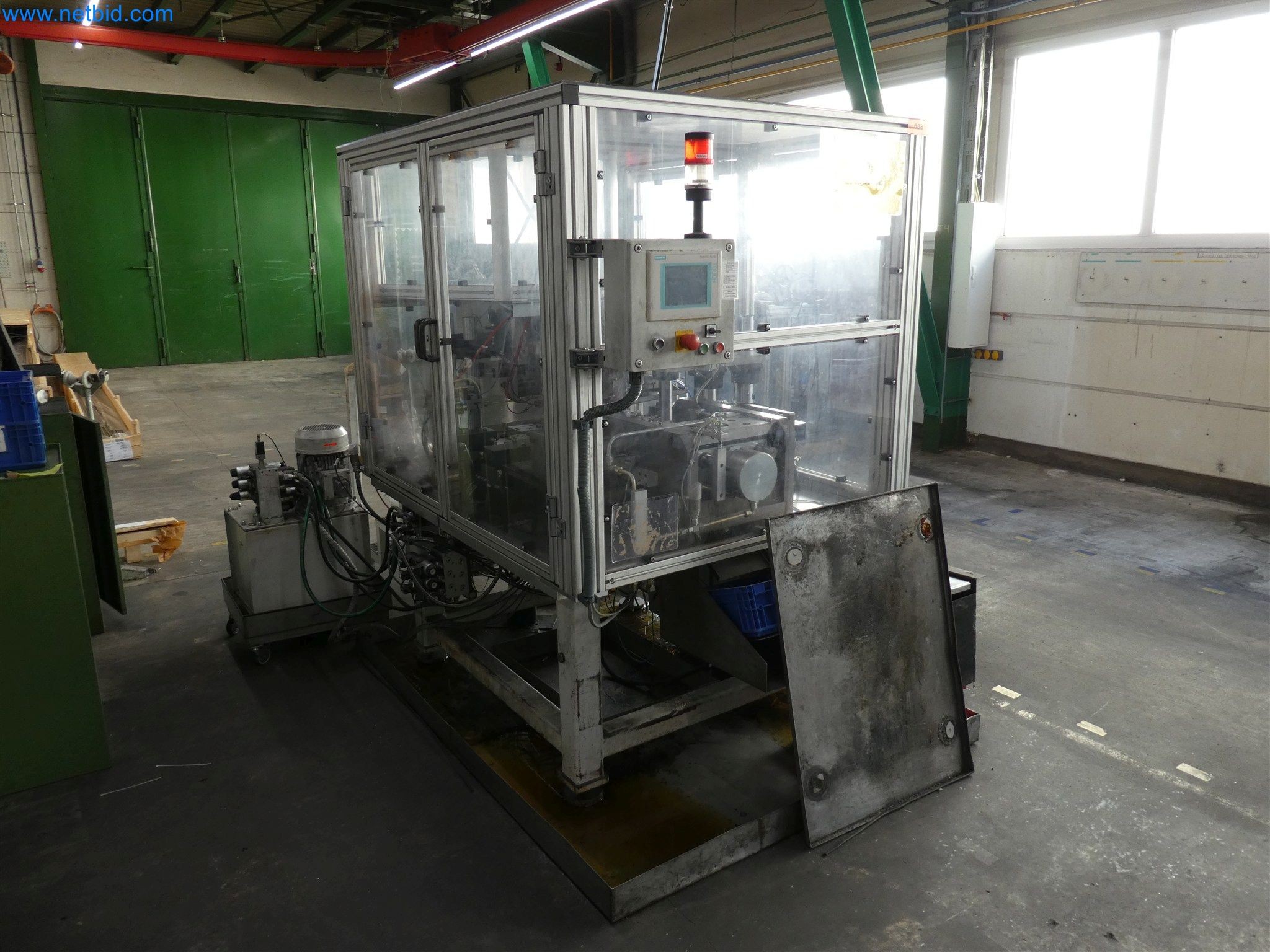 Máquinas de moldeo por inyección, máquinas CNC y líneas de montaje para elementos calefactores y componentes de automoción-4