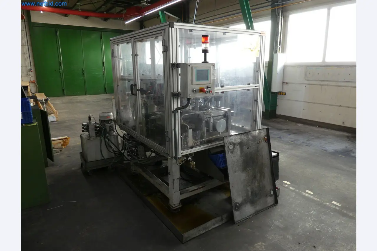 Máquinas de moldeo por inyección, máquinas CNC y líneas de montaje para elementos calefactores y componentes de automoción-4