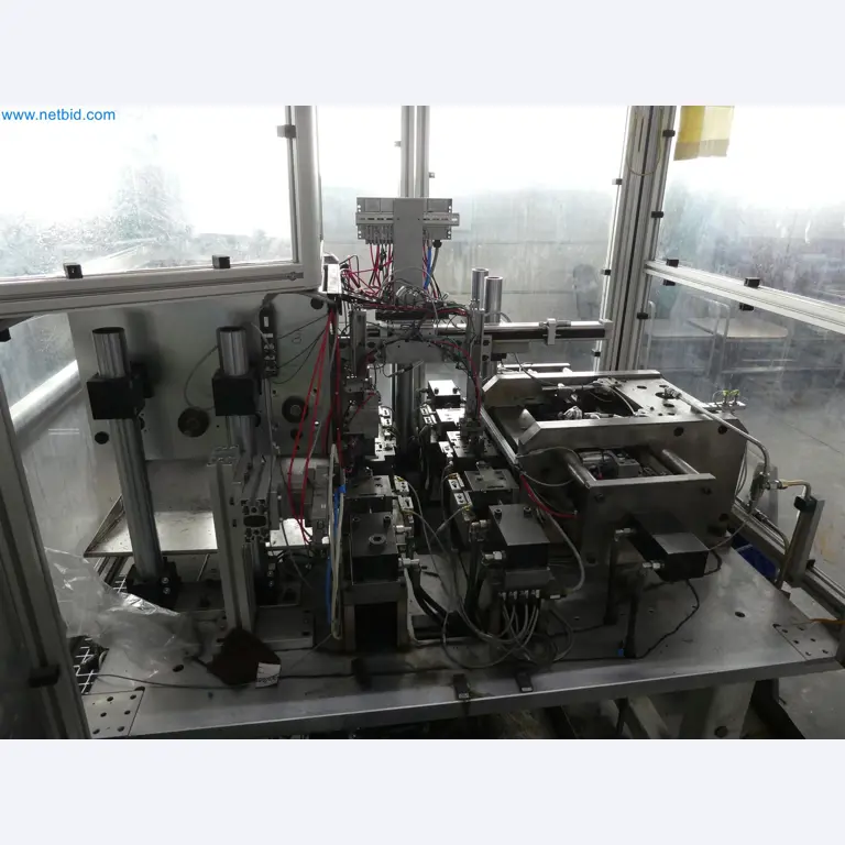 Máquinas de moldeo por inyección, máquinas CNC y líneas de montaje para elementos calefactores y componentes de automoción-5