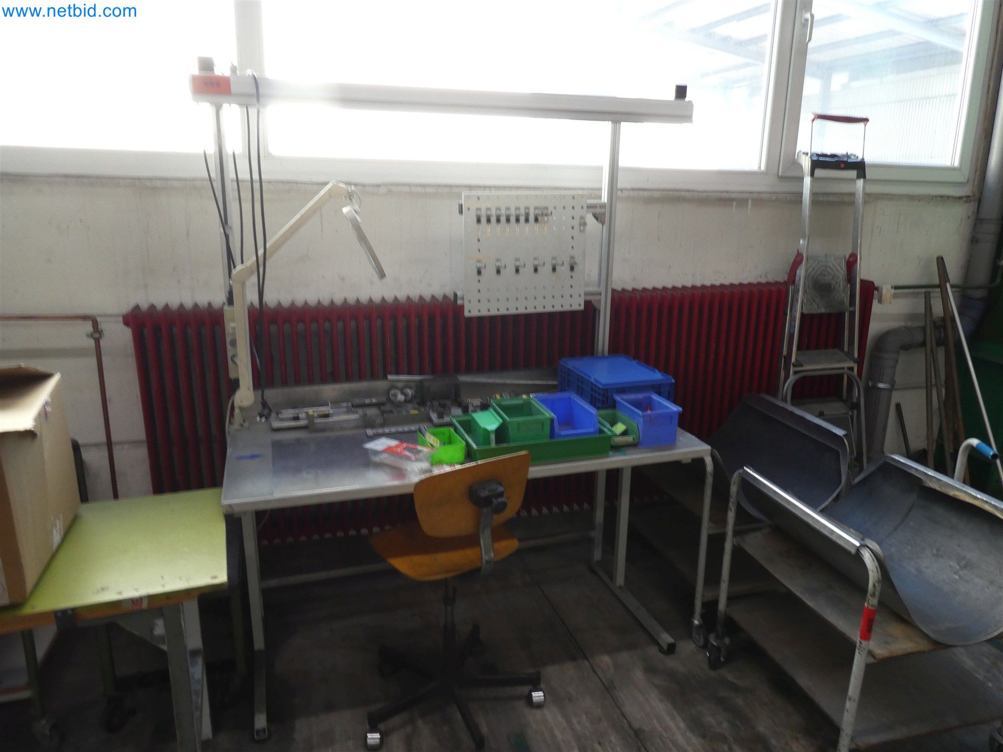 Máquinas de moldeo por inyección, máquinas CNC y líneas de montaje para elementos calefactores y componentes de automoción-1