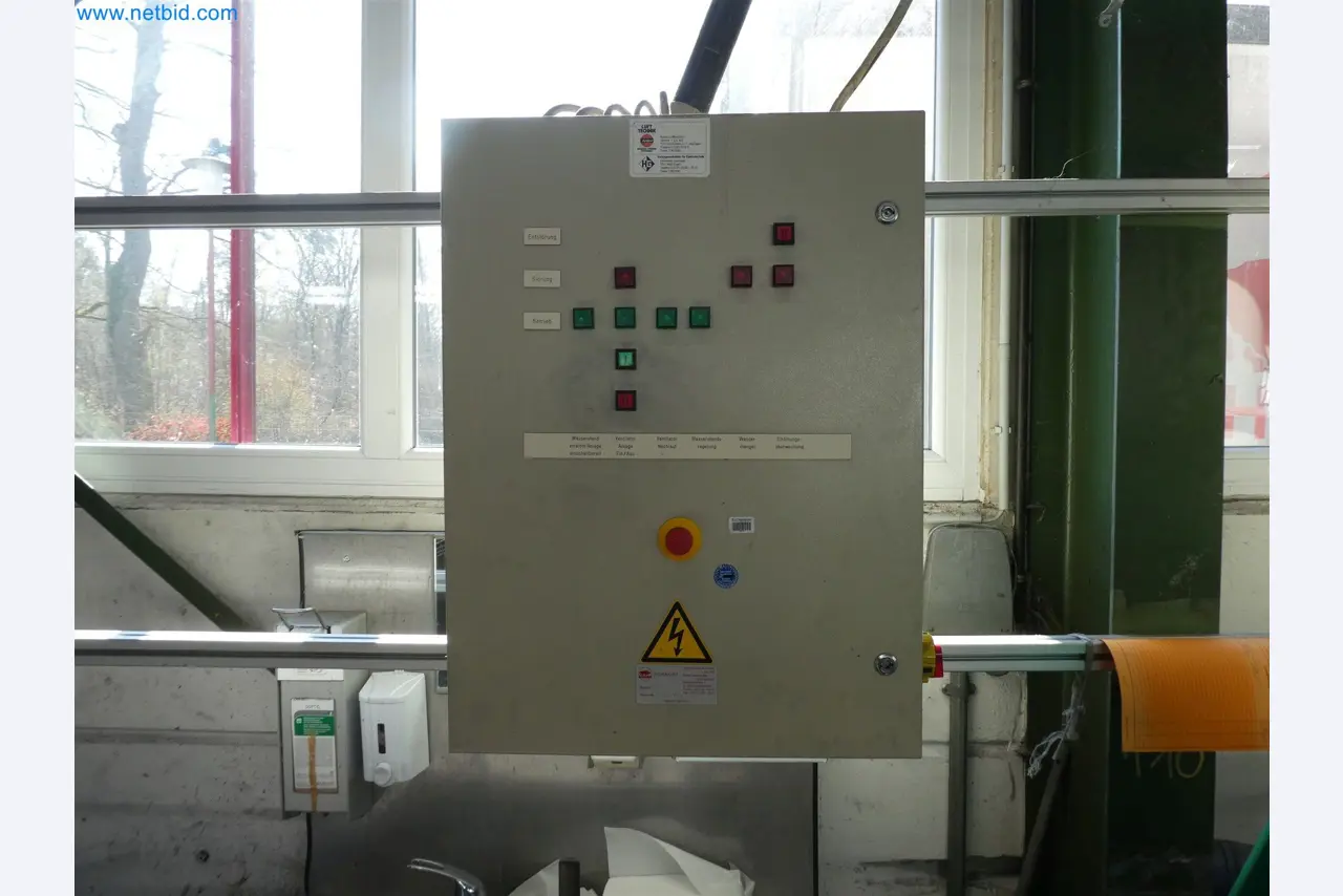 Máquinas de moldeo por inyección, máquinas CNC y líneas de montaje para elementos calefactores y componentes de automoción-3