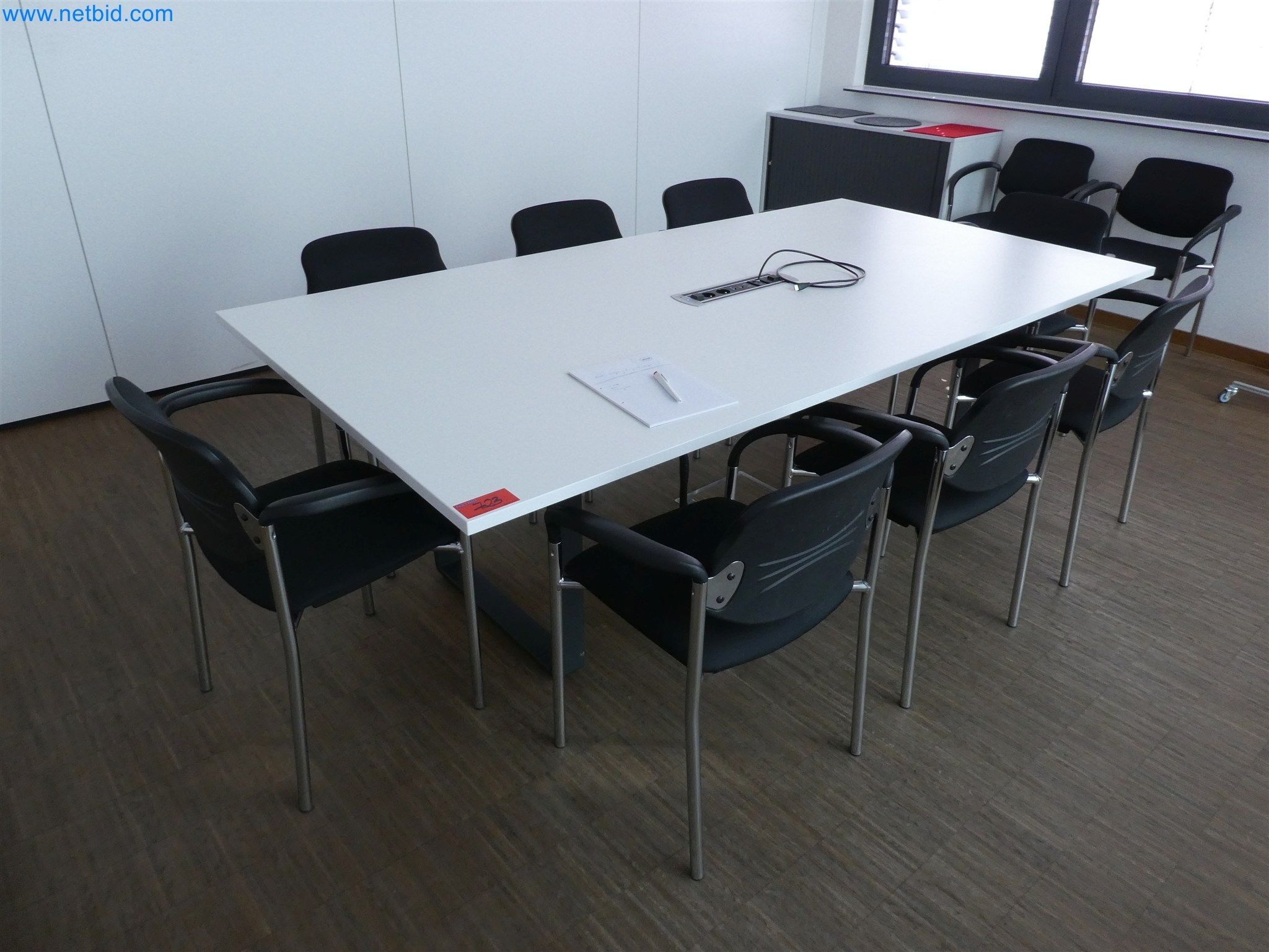 Máquinas de moldeo por inyección, máquinas CNC y líneas de montaje para elementos calefactores y componentes de automoción-1