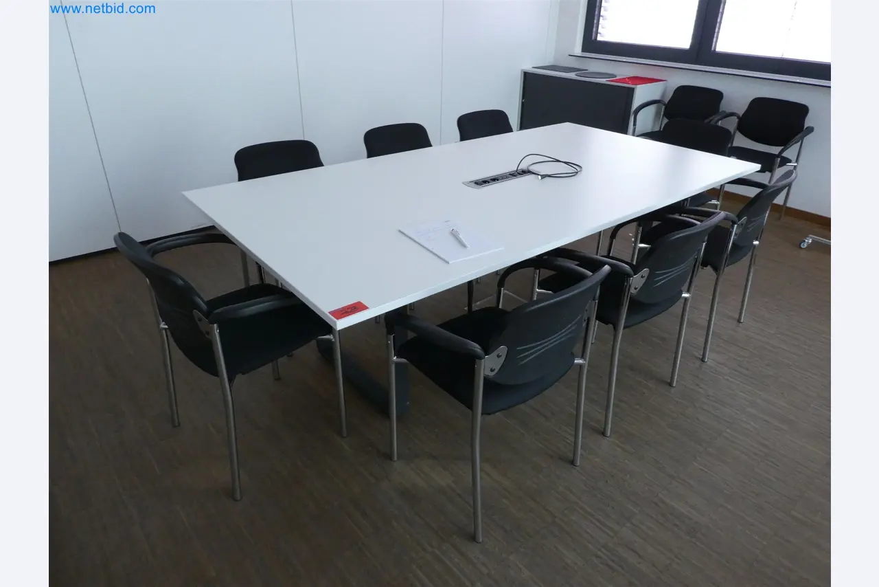 Máquinas de moldeo por inyección, máquinas CNC y líneas de montaje para elementos calefactores y componentes de automoción-1