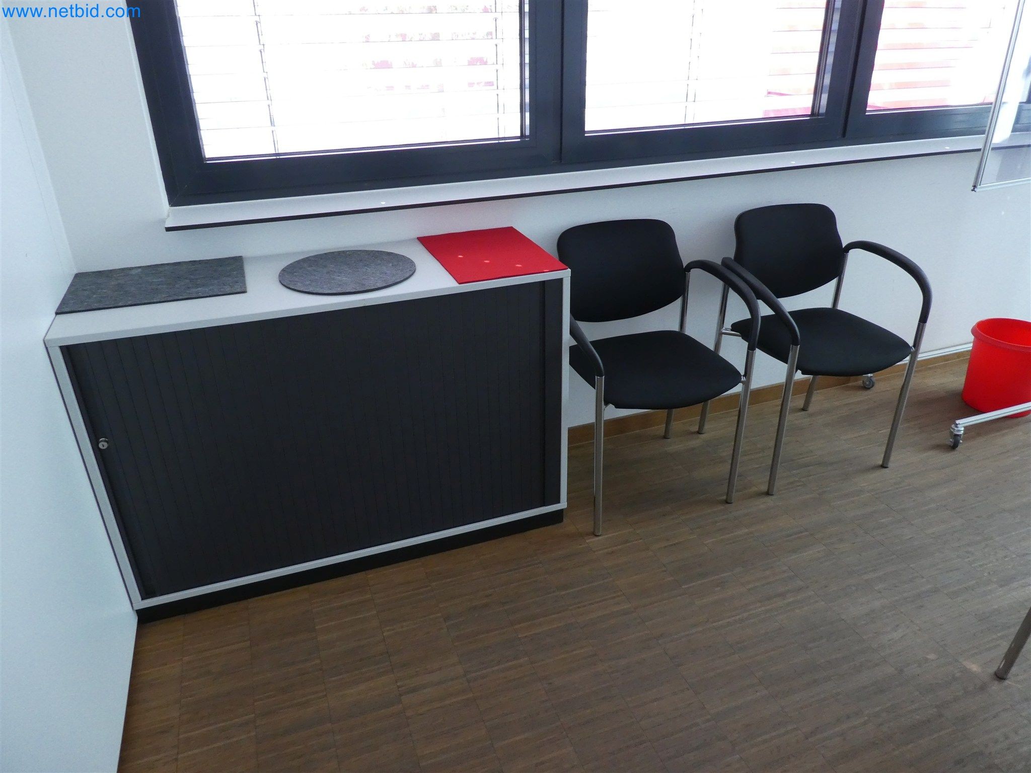 Máquinas de moldeo por inyección, máquinas CNC y líneas de montaje para elementos calefactores y componentes de automoción-3