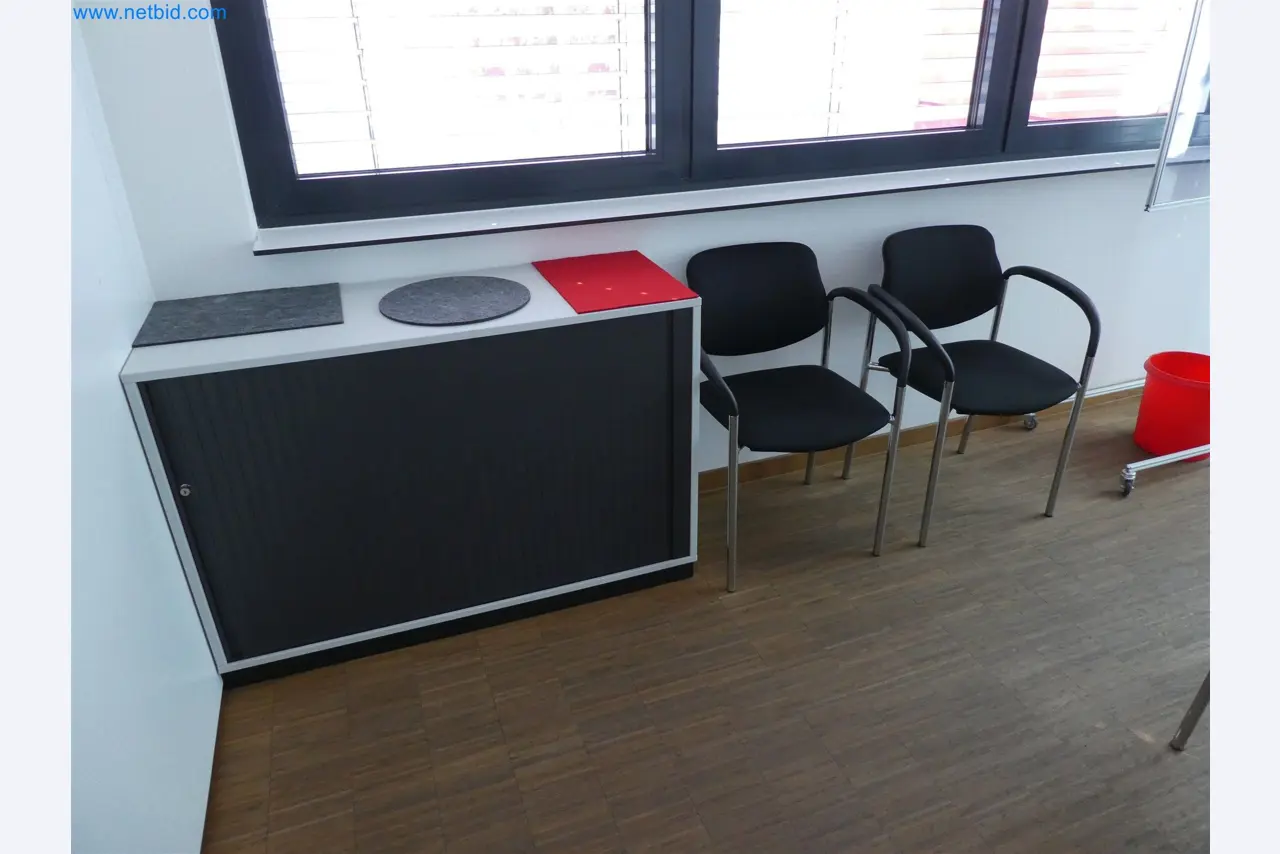 Máquinas de moldeo por inyección, máquinas CNC y líneas de montaje para elementos calefactores y componentes de automoción-3