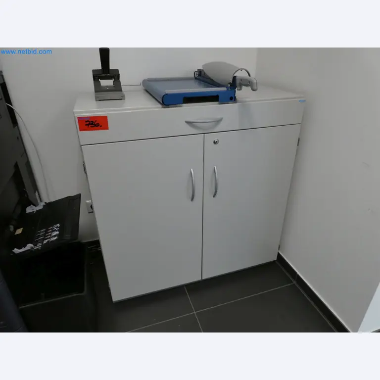 Máquinas de moldeo por inyección, máquinas CNC y líneas de montaje para elementos calefactores y componentes de automoción-3