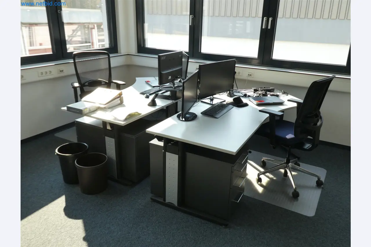 Injection molding machines, CNC machines & assembly lines for heating elements and automotive components-1