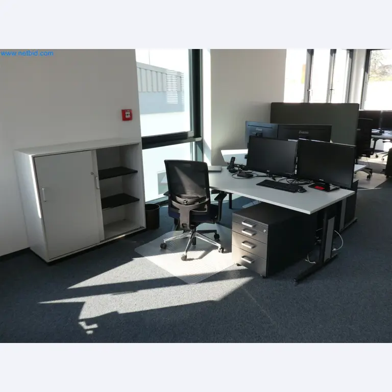 Injection molding machines, CNC machines & assembly lines for heating elements and automotive components-4