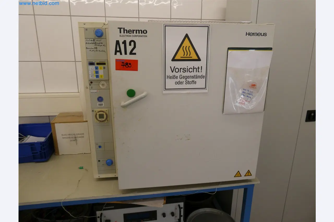 Máquinas de moldeo por inyección, máquinas CNC y líneas de montaje para elementos calefactores y componentes de automoción-3