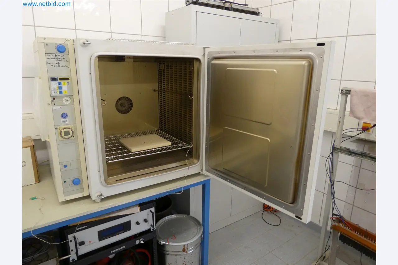 Máquinas de moldeo por inyección, máquinas CNC y líneas de montaje para elementos calefactores y componentes de automoción-4