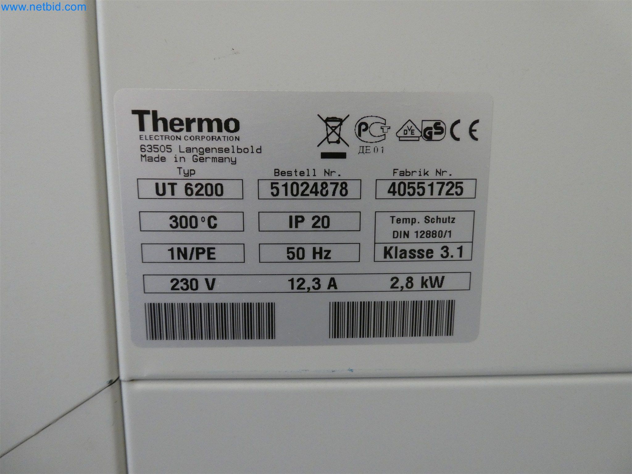 Máquinas de moldeo por inyección, máquinas CNC y líneas de montaje para elementos calefactores y componentes de automoción-5