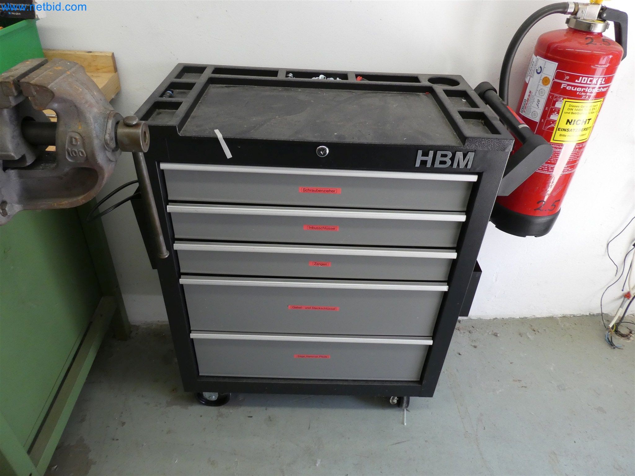 Máquinas de moldeo por inyección, máquinas CNC y líneas de montaje para elementos calefactores y componentes de automoción-3