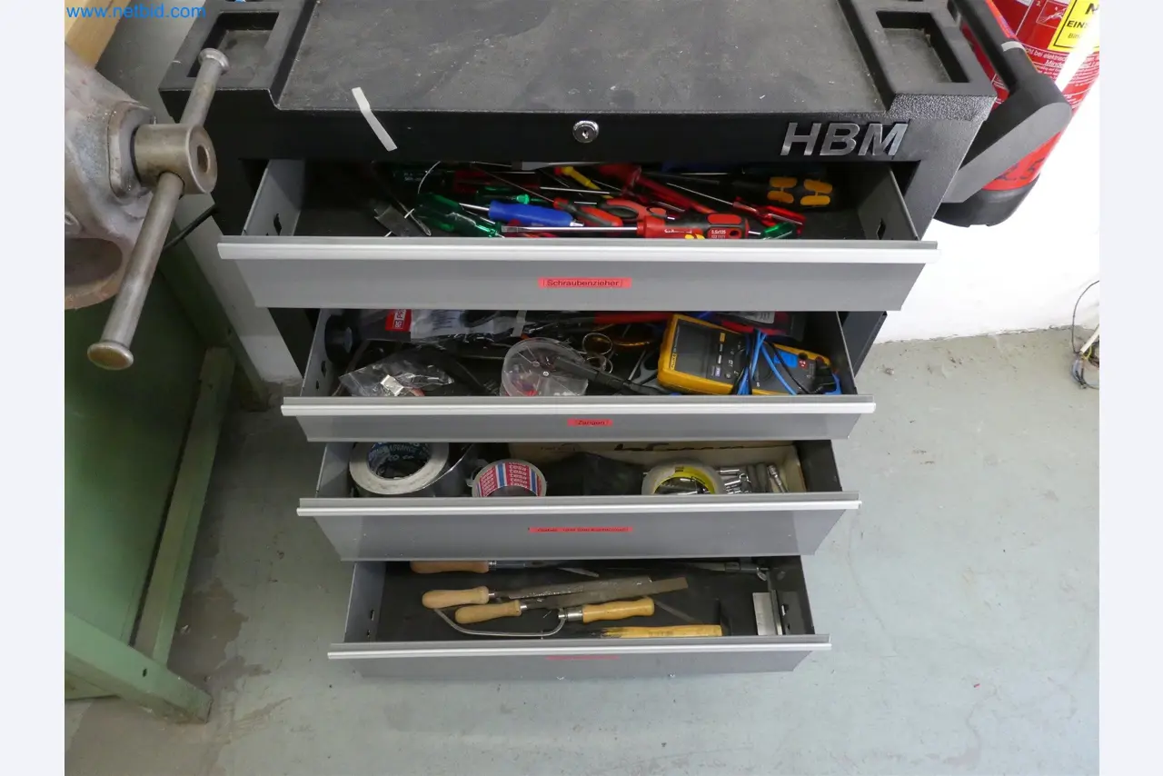 Máquinas de moldeo por inyección, máquinas CNC y líneas de montaje para elementos calefactores y componentes de automoción-4