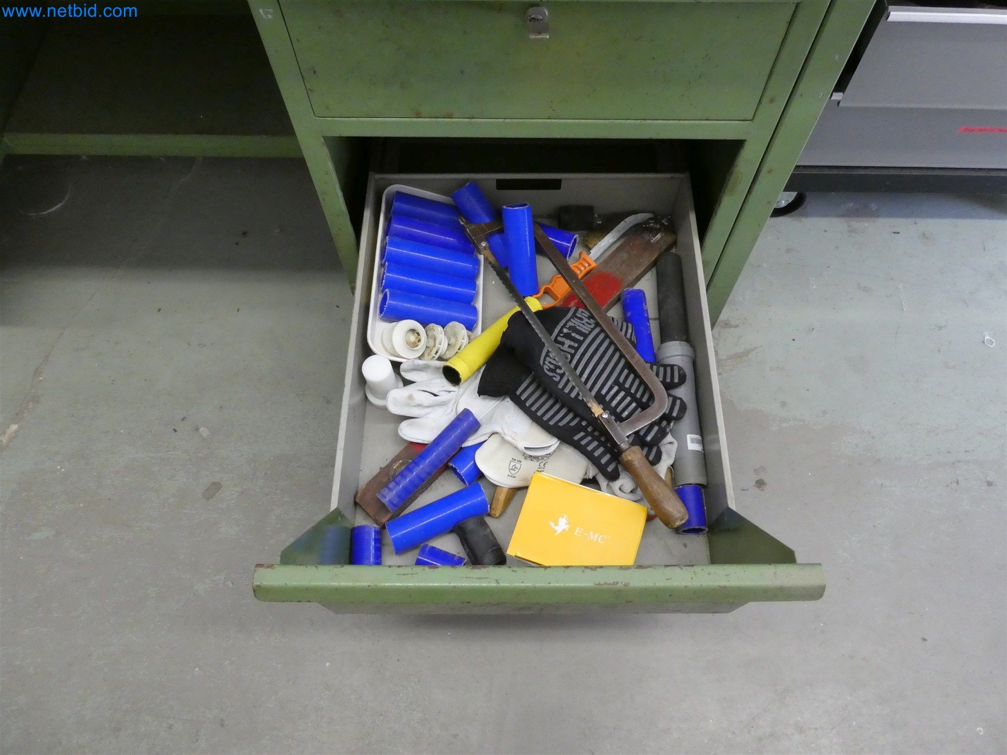 Máquinas de moldeo por inyección, máquinas CNC y líneas de montaje para elementos calefactores y componentes de automoción-6