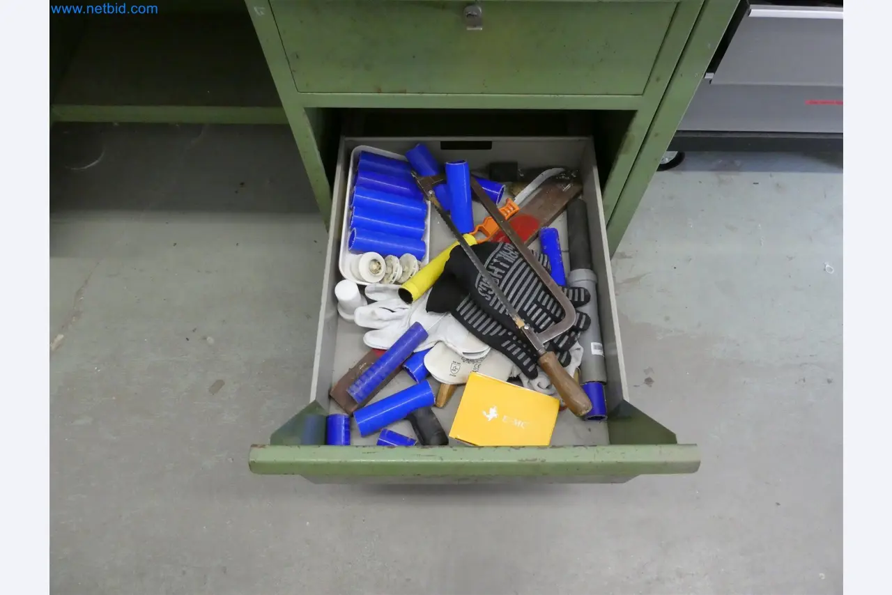 Máquinas de moldeo por inyección, máquinas CNC y líneas de montaje para elementos calefactores y componentes de automoción-6