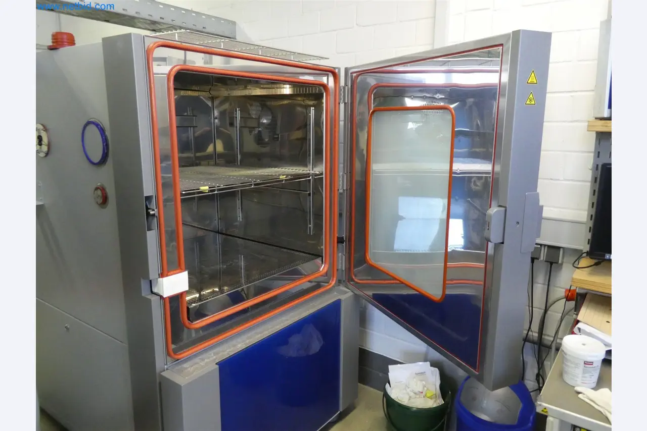 Máquinas de moldeo por inyección, máquinas CNC y líneas de montaje para elementos calefactores y componentes de automoción-3