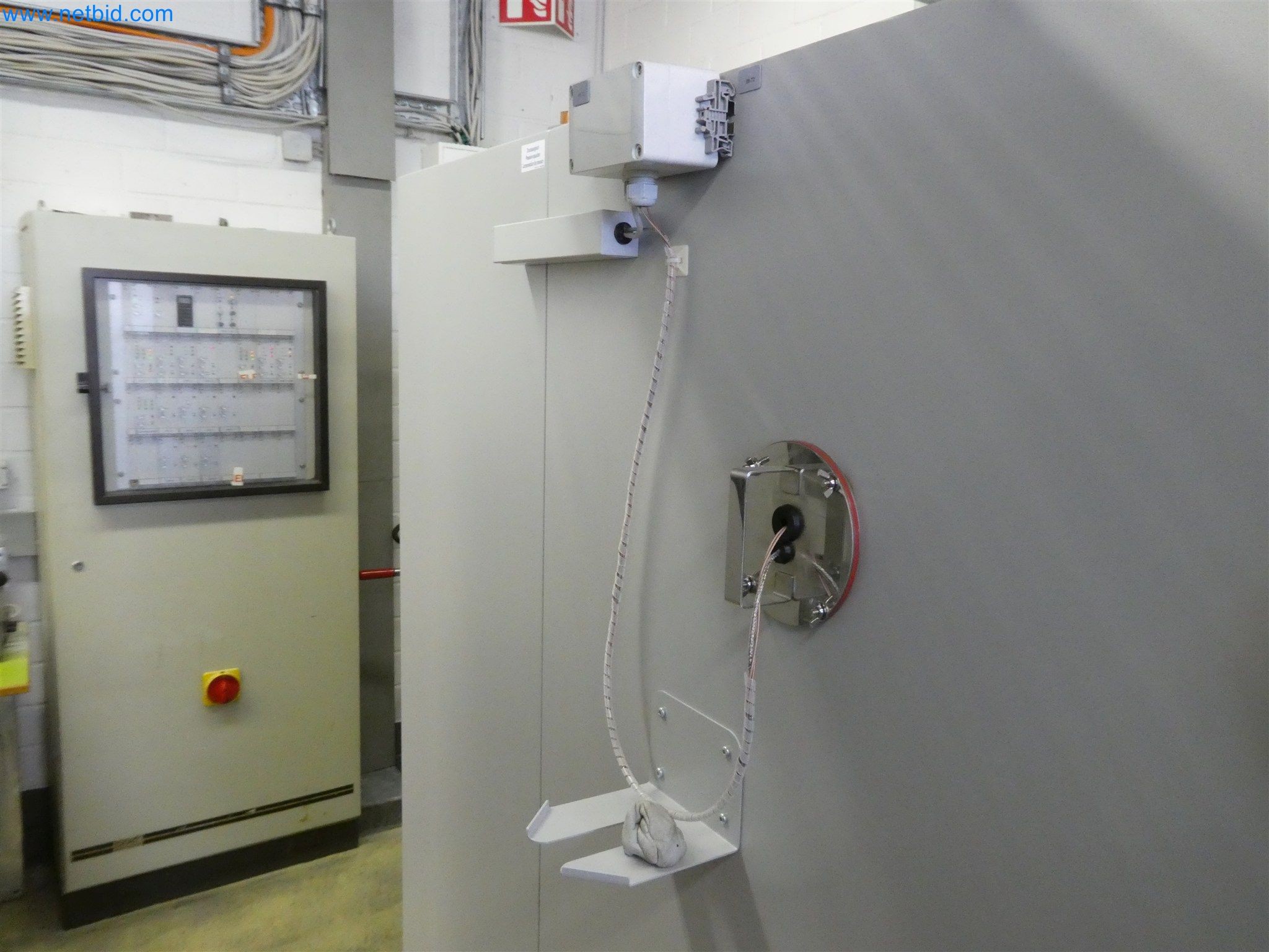 Máquinas de moldeo por inyección, máquinas CNC y líneas de montaje para elementos calefactores y componentes de automoción-6