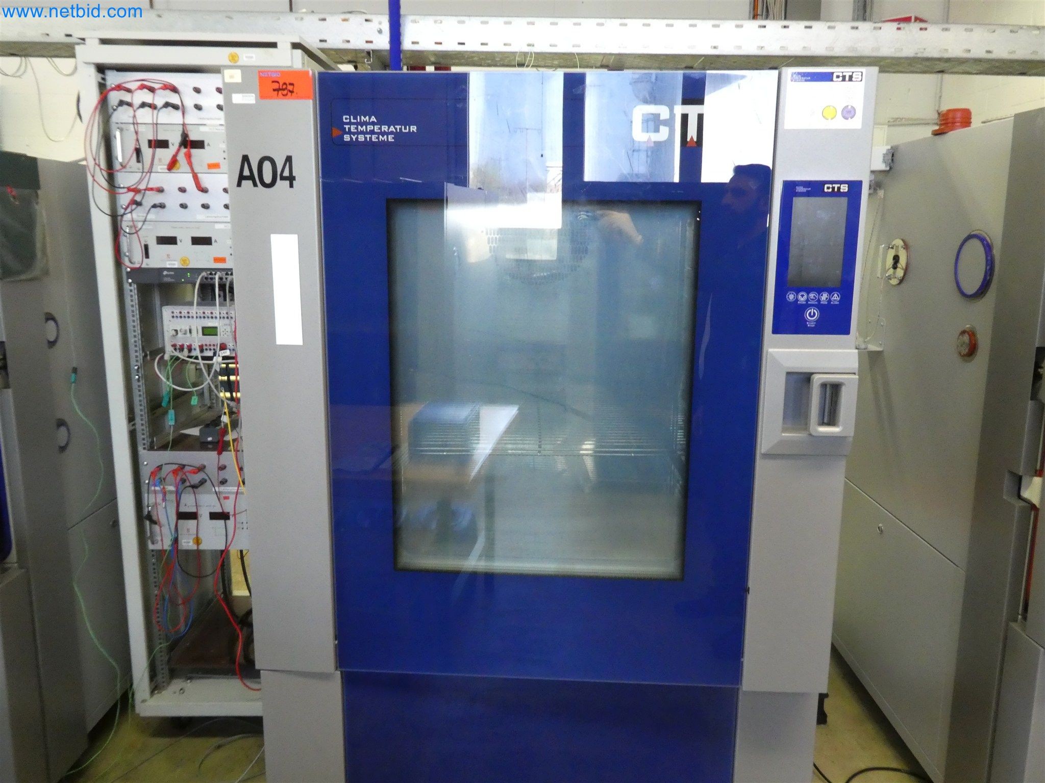 Máquinas de moldeo por inyección, máquinas CNC y líneas de montaje para elementos calefactores y componentes de automoción-1