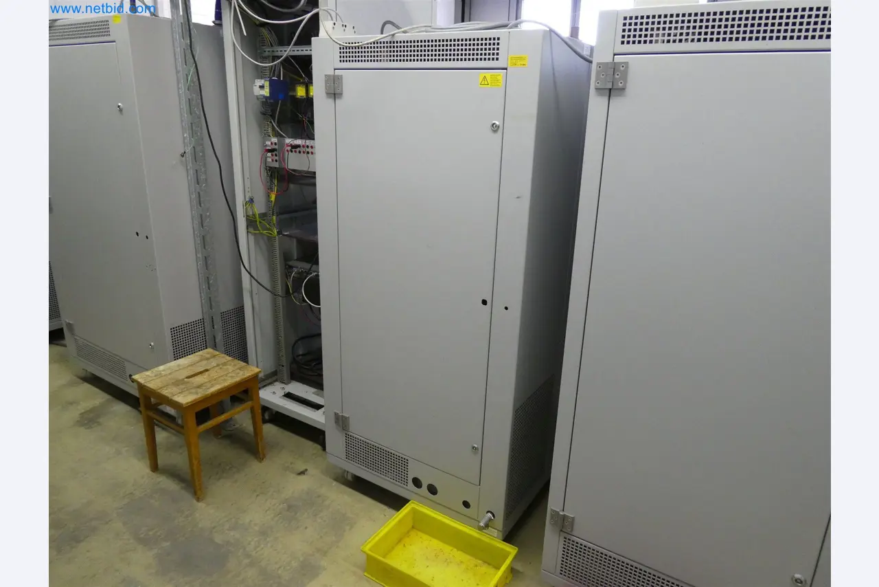 Máquinas de moldeo por inyección, máquinas CNC y líneas de montaje para elementos calefactores y componentes de automoción-4