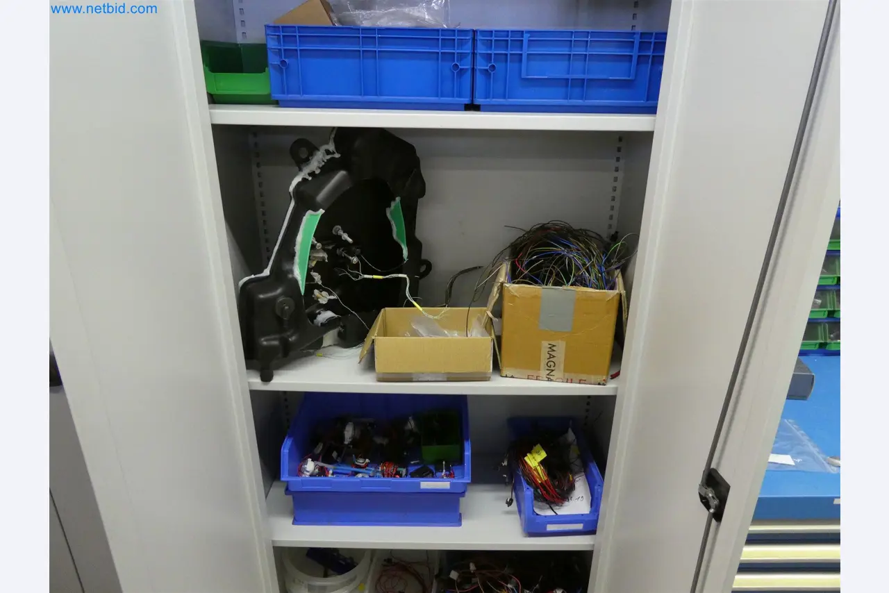 Máquinas de moldeo por inyección, máquinas CNC y líneas de montaje para elementos calefactores y componentes de automoción-6