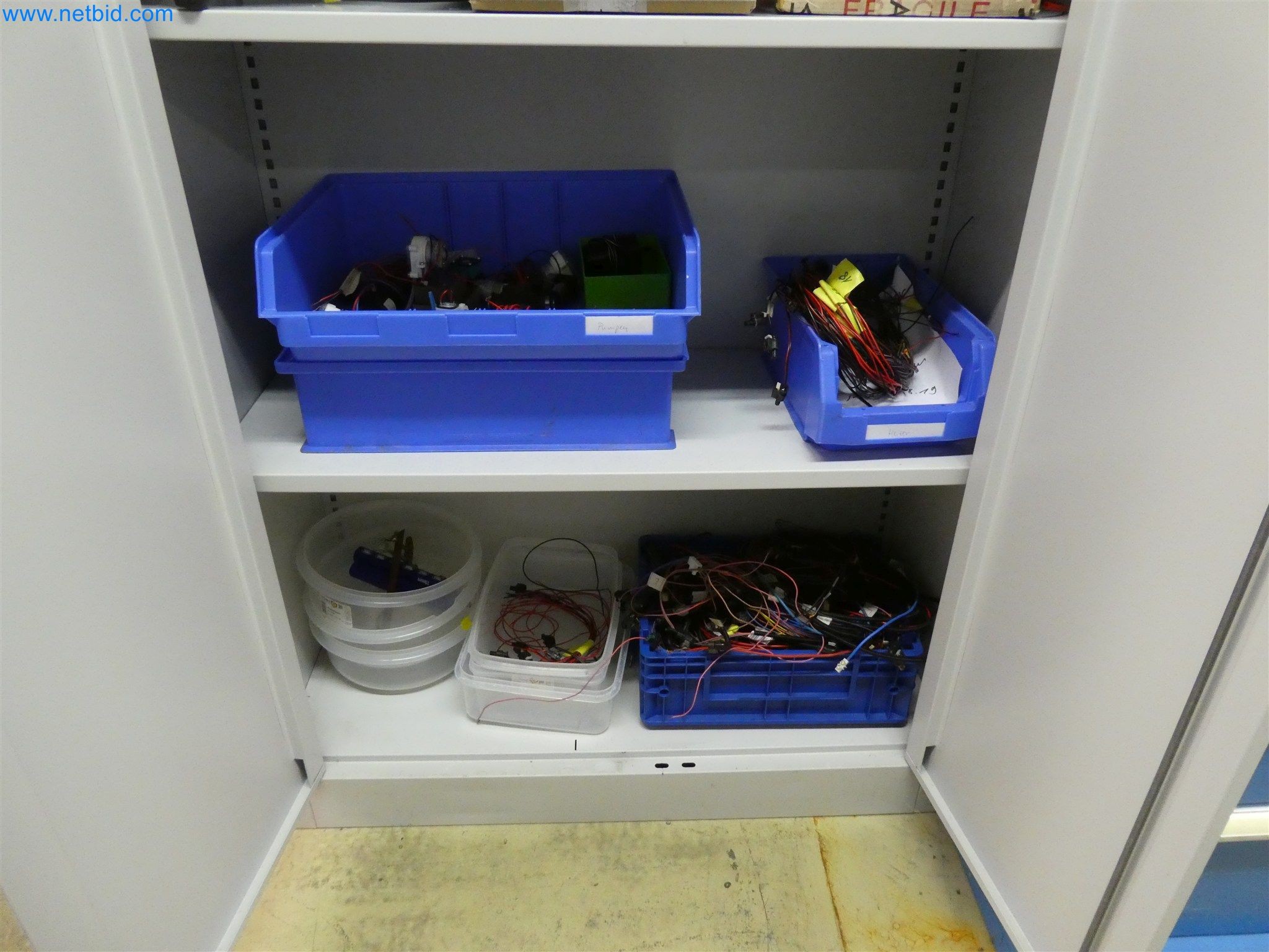 Máquinas de moldeo por inyección, máquinas CNC y líneas de montaje para elementos calefactores y componentes de automoción-8